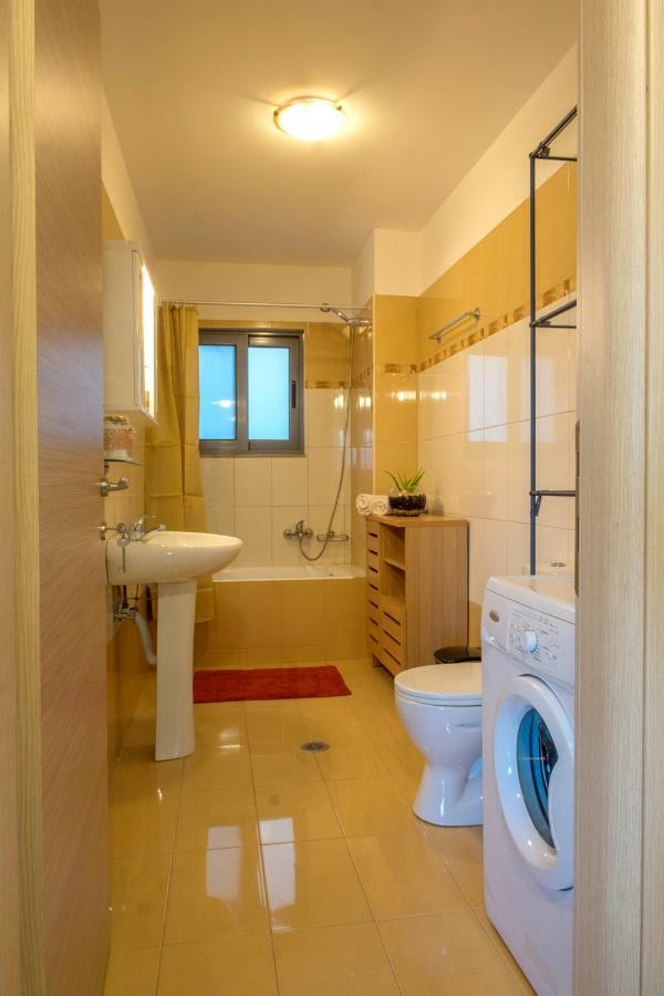 Holy Paraskevi Apartment Ágios Nikólaos Екстериор снимка